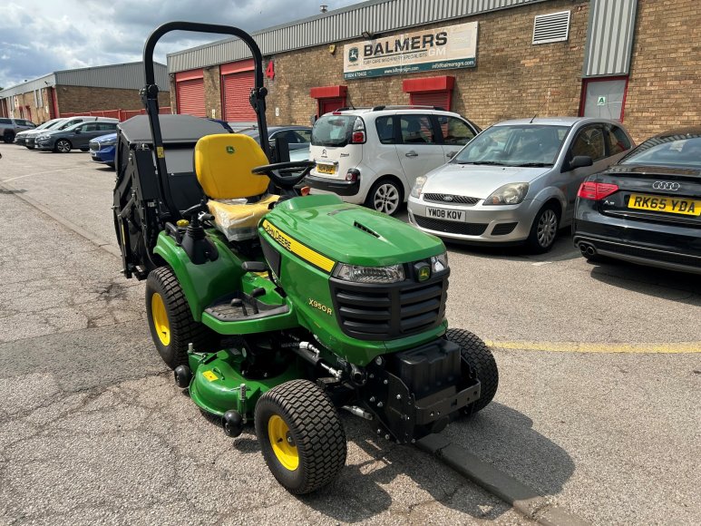 John Deere X950R Ride on Mower