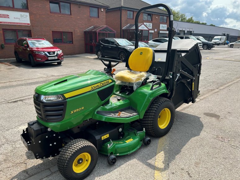 John Deere X950R Ride on Mower