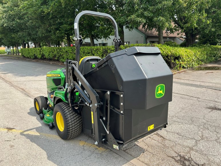 John Deere X950R Ride on Mower