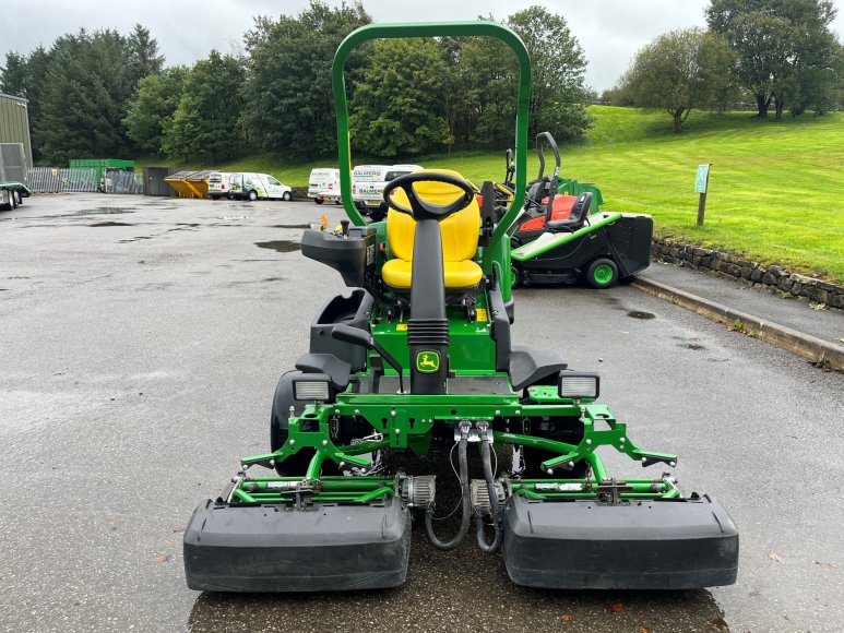 John Deere 2500E Greens Mower