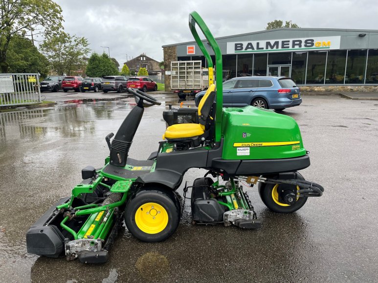 John Deere 2500E Greens Mower