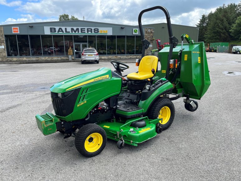 John Deere 1026R Compact Tractor 