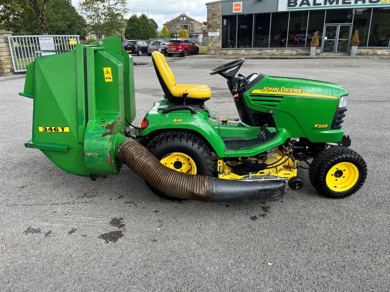 John Deere X595 Lawn Tractor 