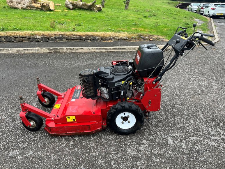 Toro Mid Size 32" Pedestrian Mower 