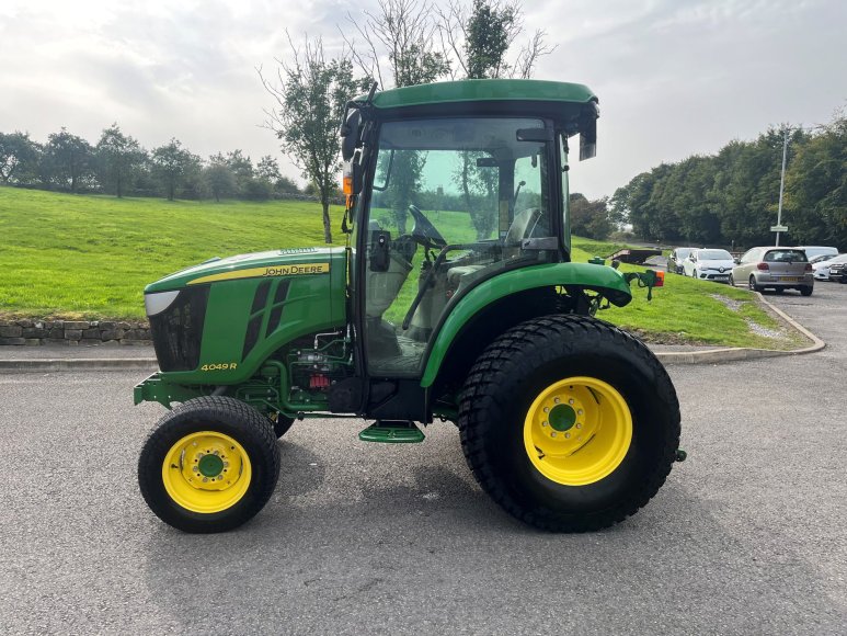 John Deere 4049R Compact Tractor 