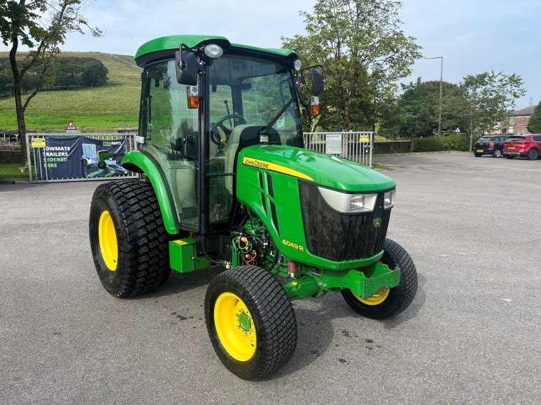 John Deere 4049R Compact Tractor 