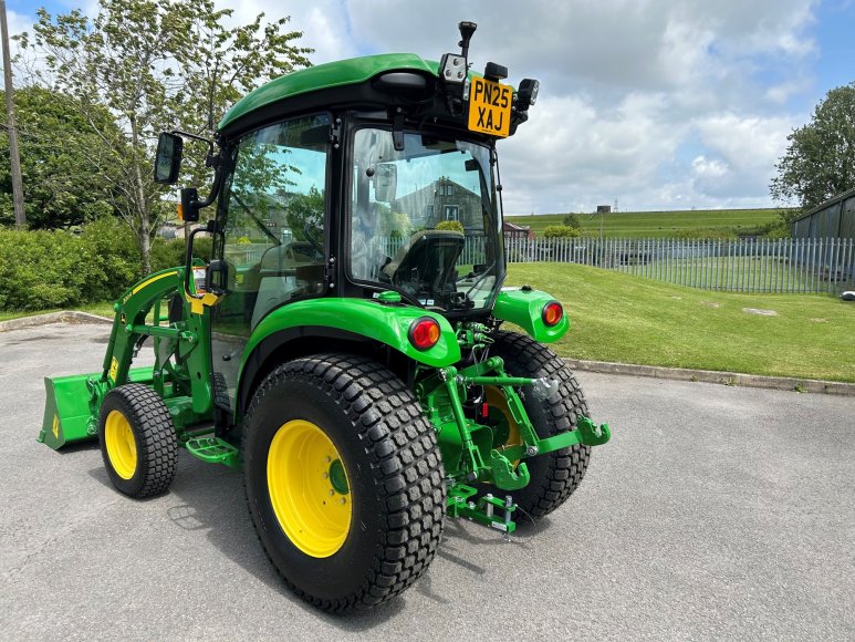 John Deere 3046R Compact Tractor c/w JD 320R Loader