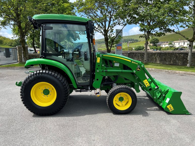 John Deere 3046R Compact Tractor c/w JD 320R Loader