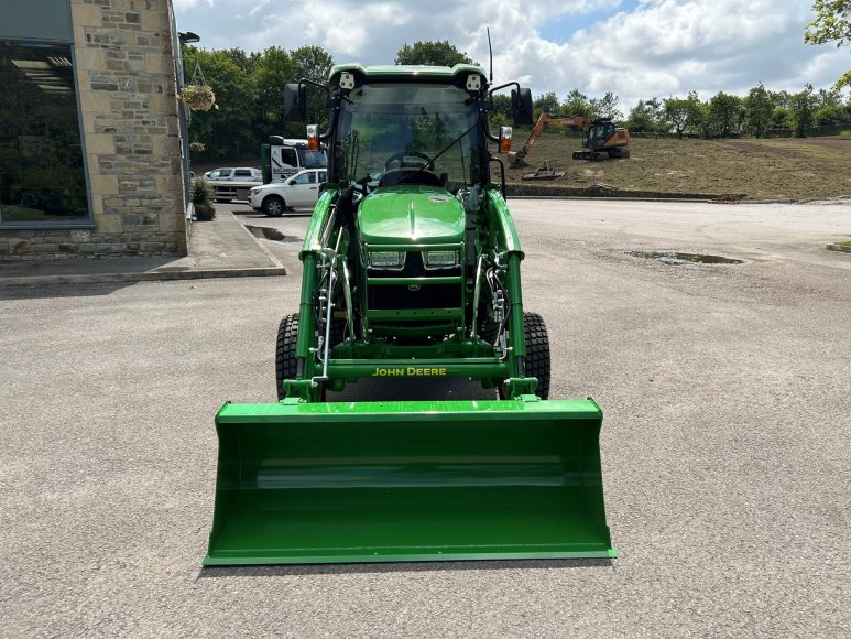 John Deere 3046R Compact Tractor c/w JD 320R Loader