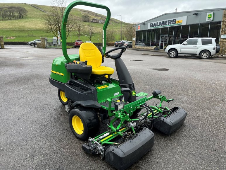 John Deere 2500E Greens Mower