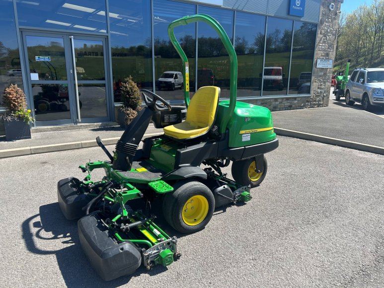 John Deere 2500E Greens Mower 