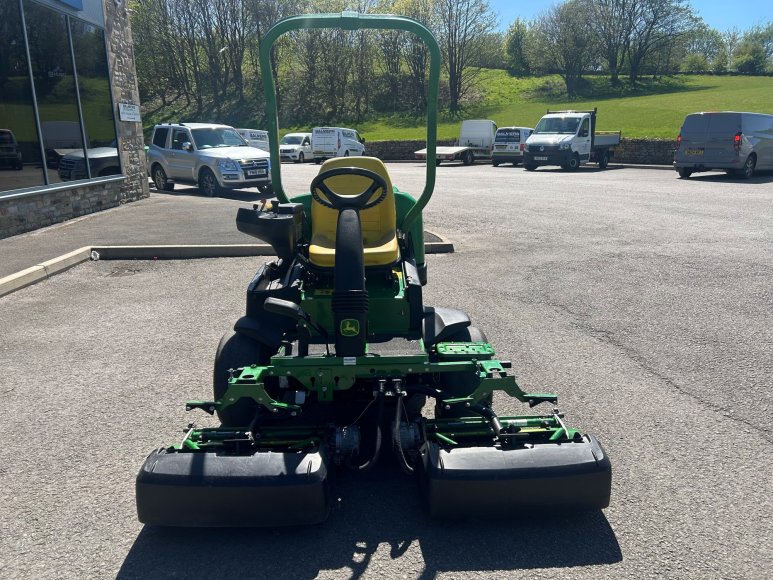 John Deere 2500E Greens Mower 