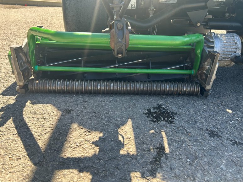 John Deere 2500E Greens Mower 