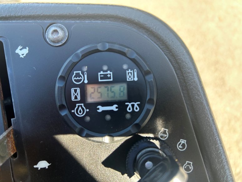 John Deere 2500E Greens Mower 