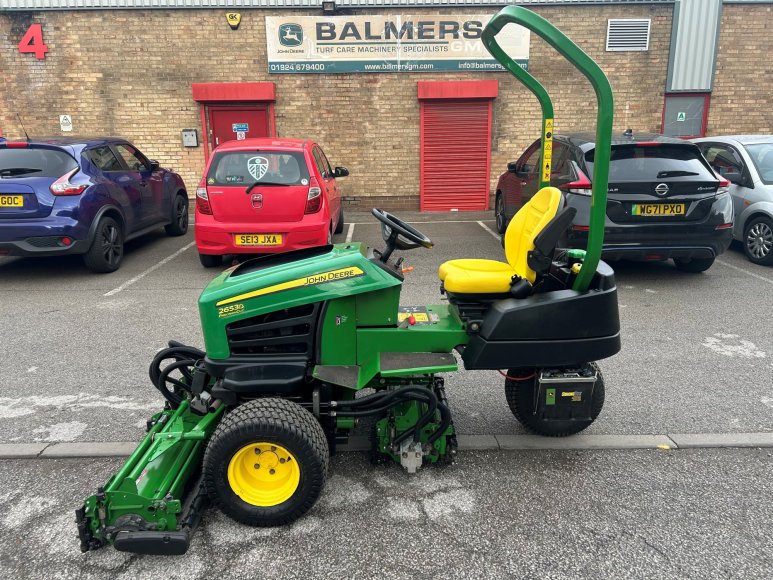 John Deere 2653B Surrounds Mower 