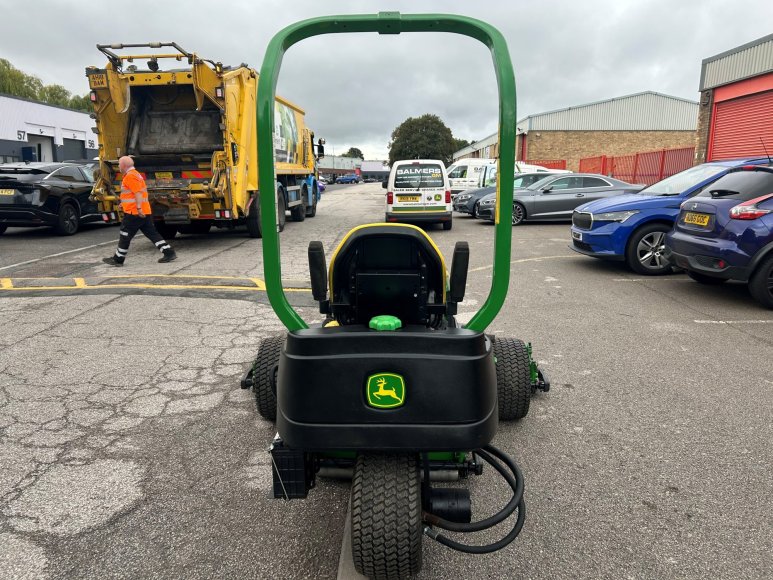 John Deere 2653B Surrounds Mower 