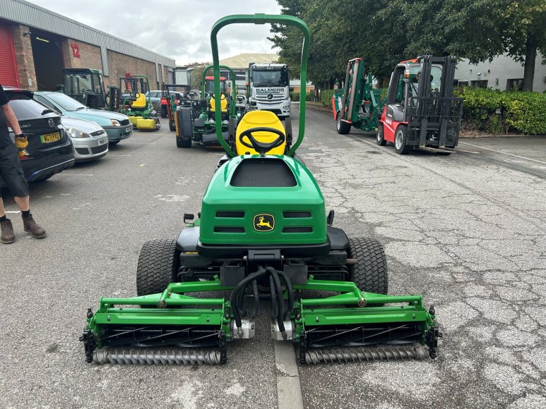 John Deere 2653B Surrounds Mower 