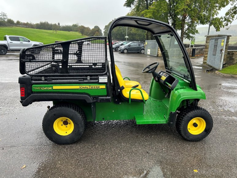 John Deere TE Gator 