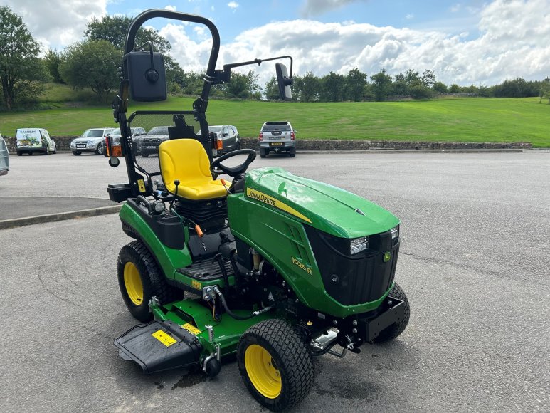 John Deere 1026R Compact Tractor 