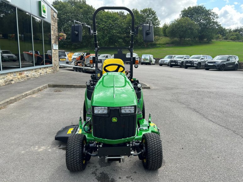 John Deere 1026R Compact Tractor 