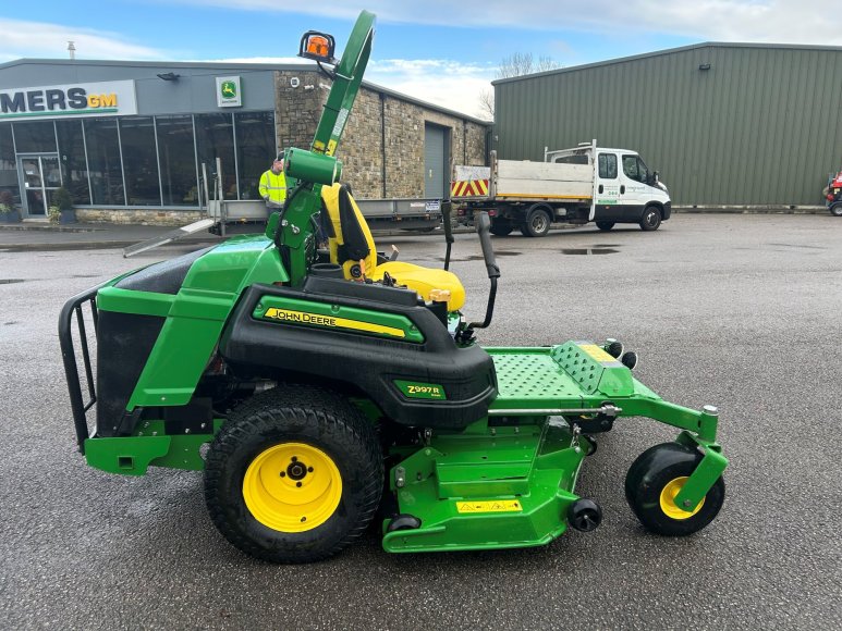 John Deere Z997R Zero-turn Mower 