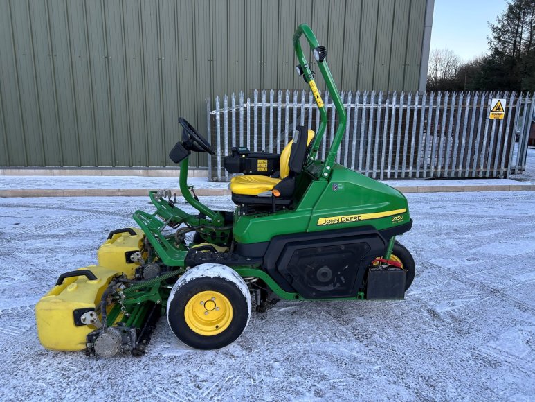 John Deere 2750 Greens Mower 