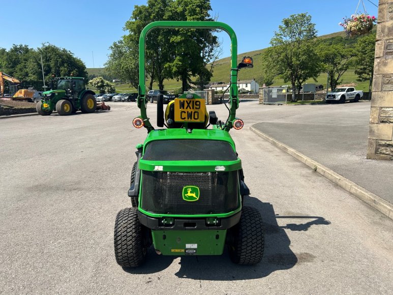 John Deere 1580 Front Mower