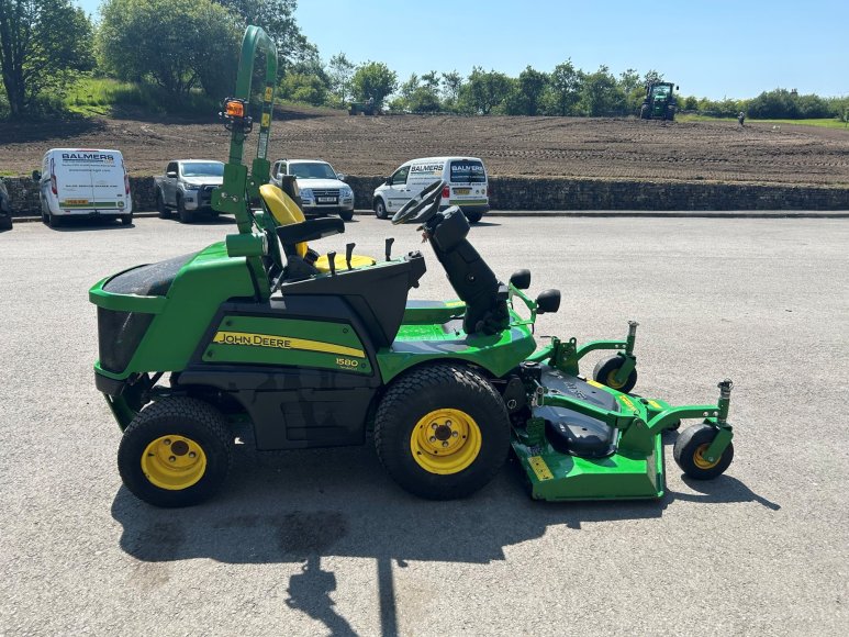 John Deere 1580 Front Mower