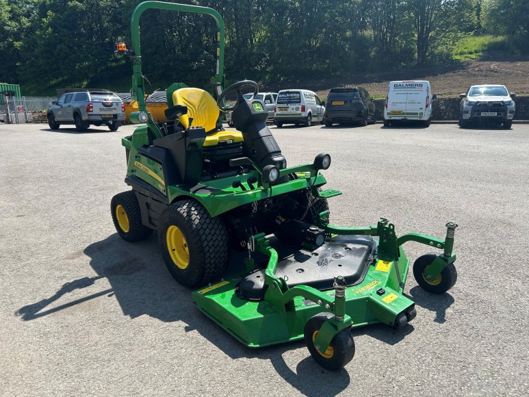 John Deere 1580 Front Mower