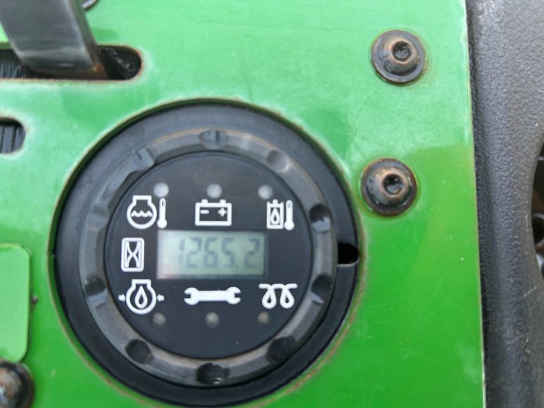 John Deere 1580 Front Mower