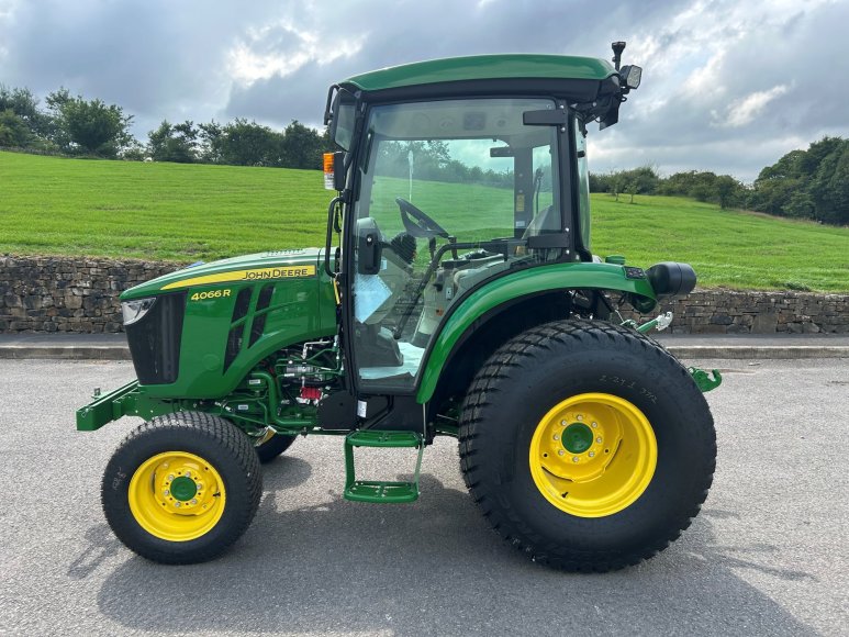 John Deere 4066R Compact Tractor 
