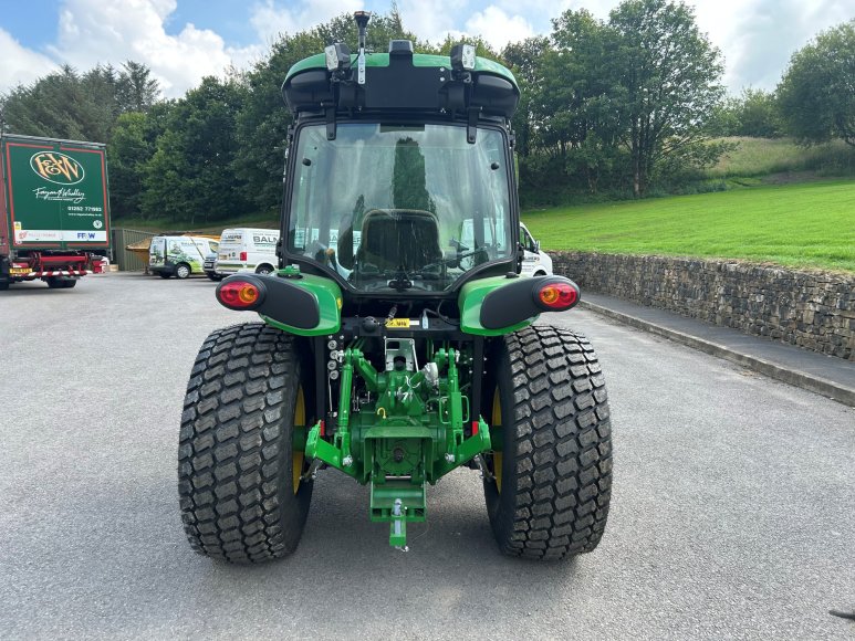 John Deere 4066R Compact Tractor 