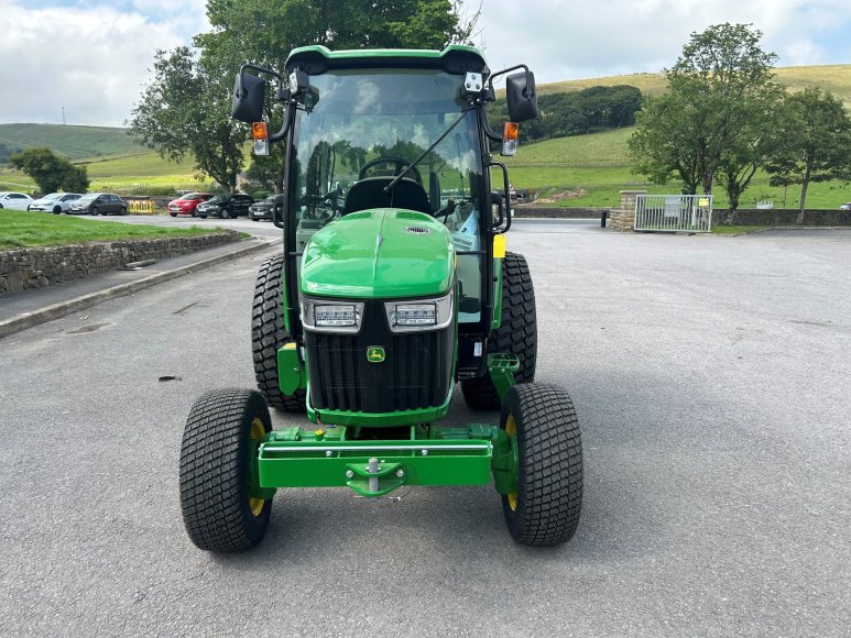John Deere 4066R Compact Tractor 