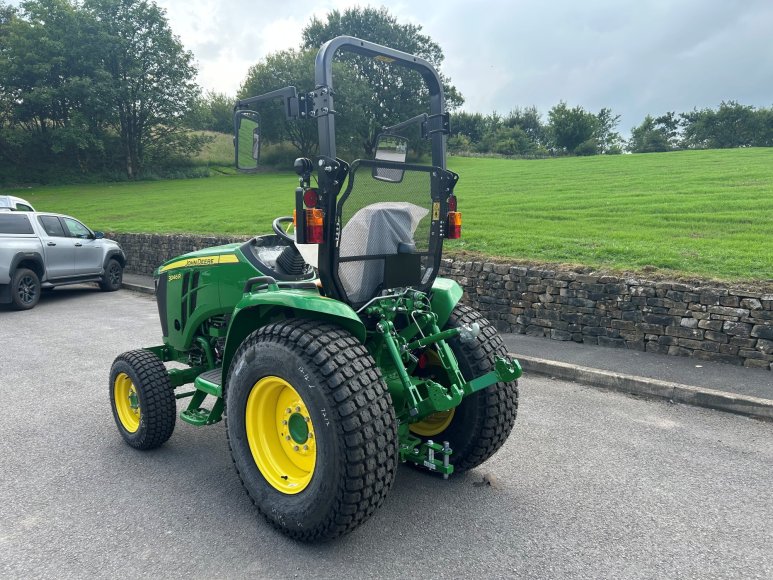 John Deere 3046R Compact Tractor
