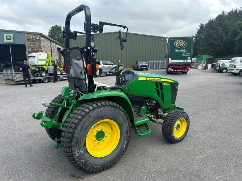John Deere 3046R Compact Tractor