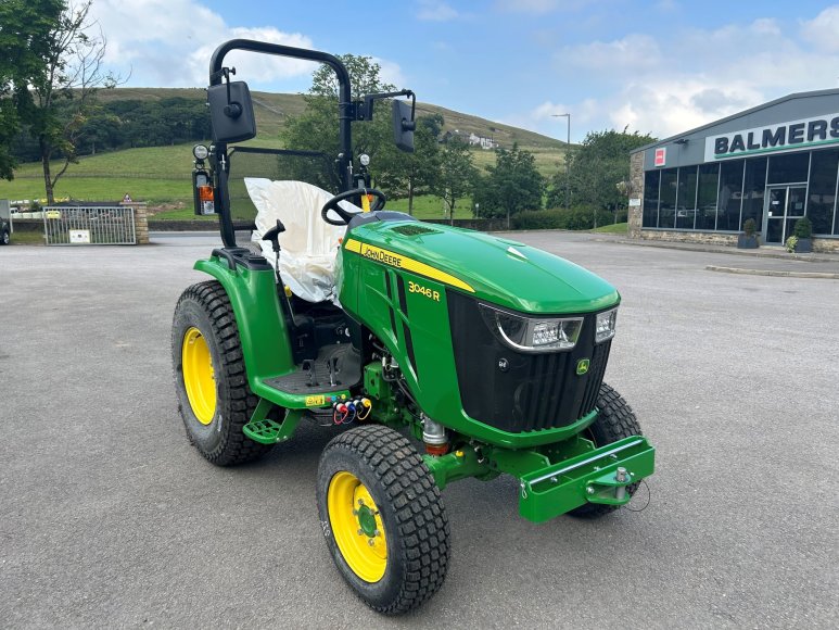 John Deere 3046R Compact Tractor