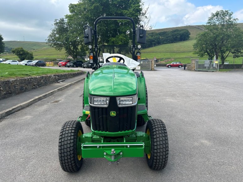 John Deere 3046R Compact Tractor