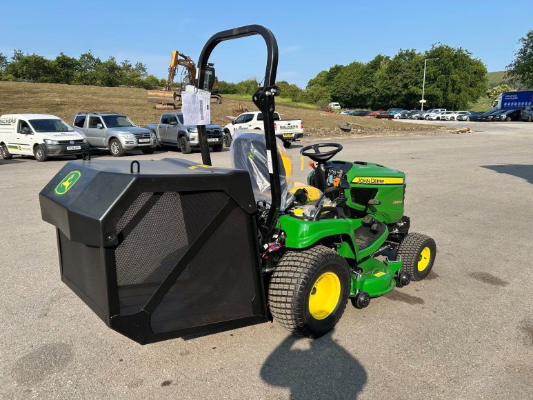 John Deere X950R Ride on Mower