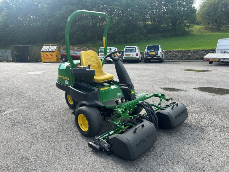 John Deere 2550 Greens Mower 