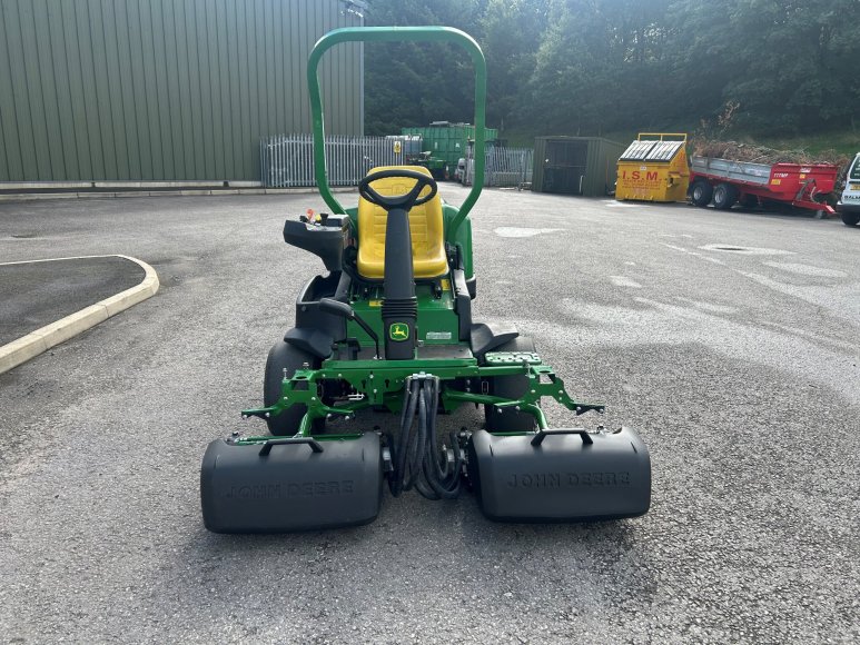 John Deere 2550 Greens Mower 
