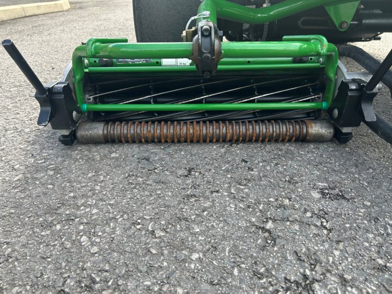 John Deere 2550 Greens Mower 