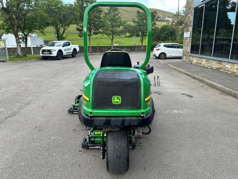 John Deere 2550 Greens Mower