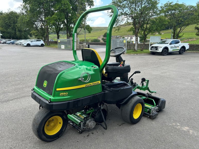 John Deere 2550 Greens Mower
