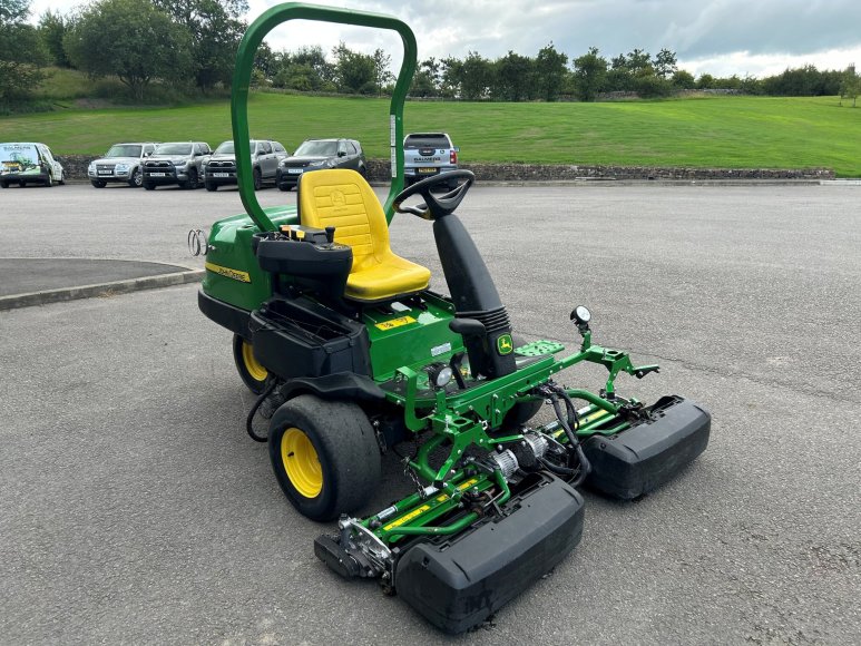 John Deere 2550 Greens Mower