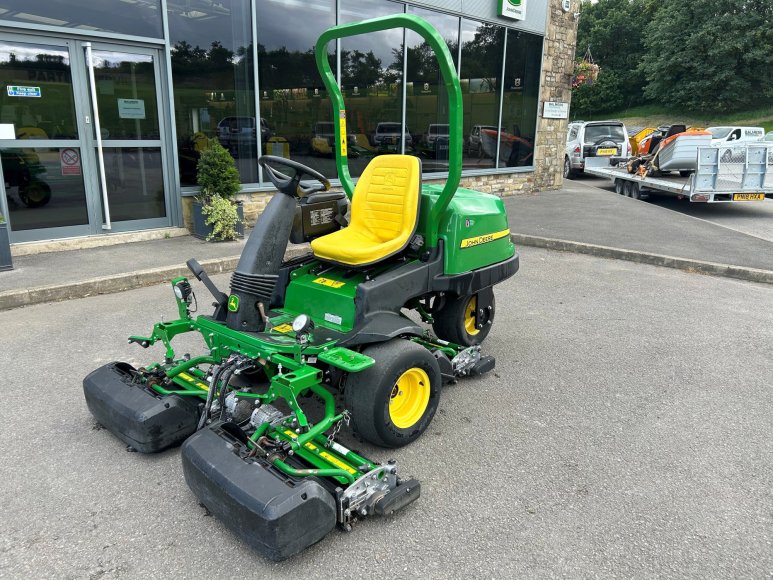 John Deere 2550 Greens Mower