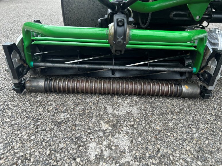 John Deere 2550 Greens Mower