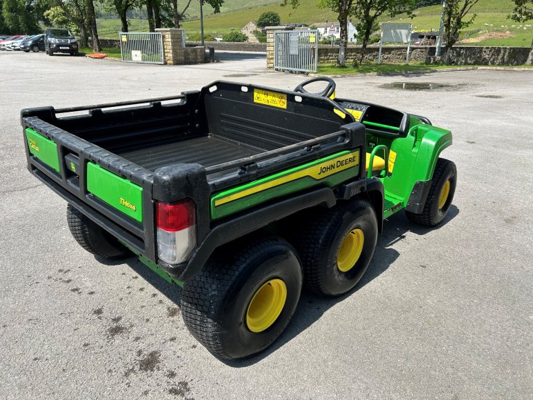 John Deere TH 6X4 Gator Utility Vehicle 
