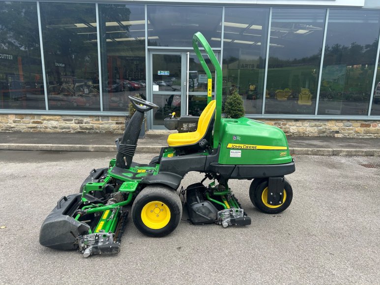 John Deere 2550 Greens Mower