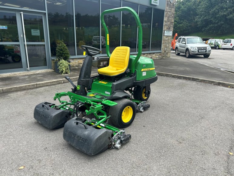 John Deere 2550 Greens Mower