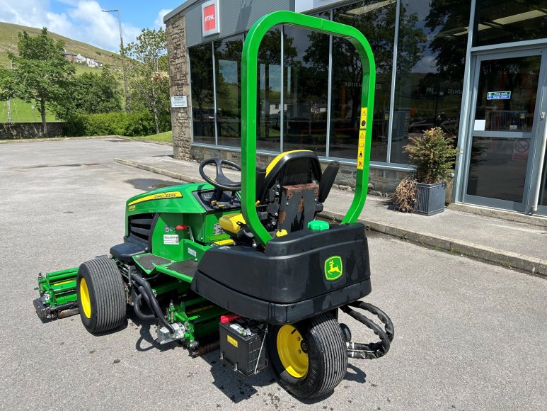 John Deere 2653B Surrounds Mower 
